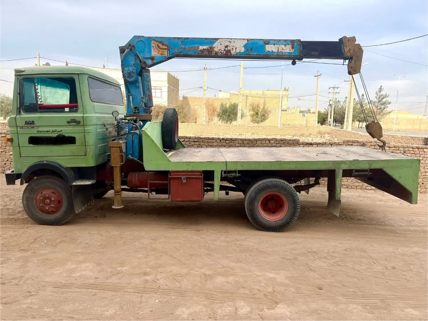 خدمات جرثقیل کفی|خدمات حمل و نقل|زارچ, |دیوار