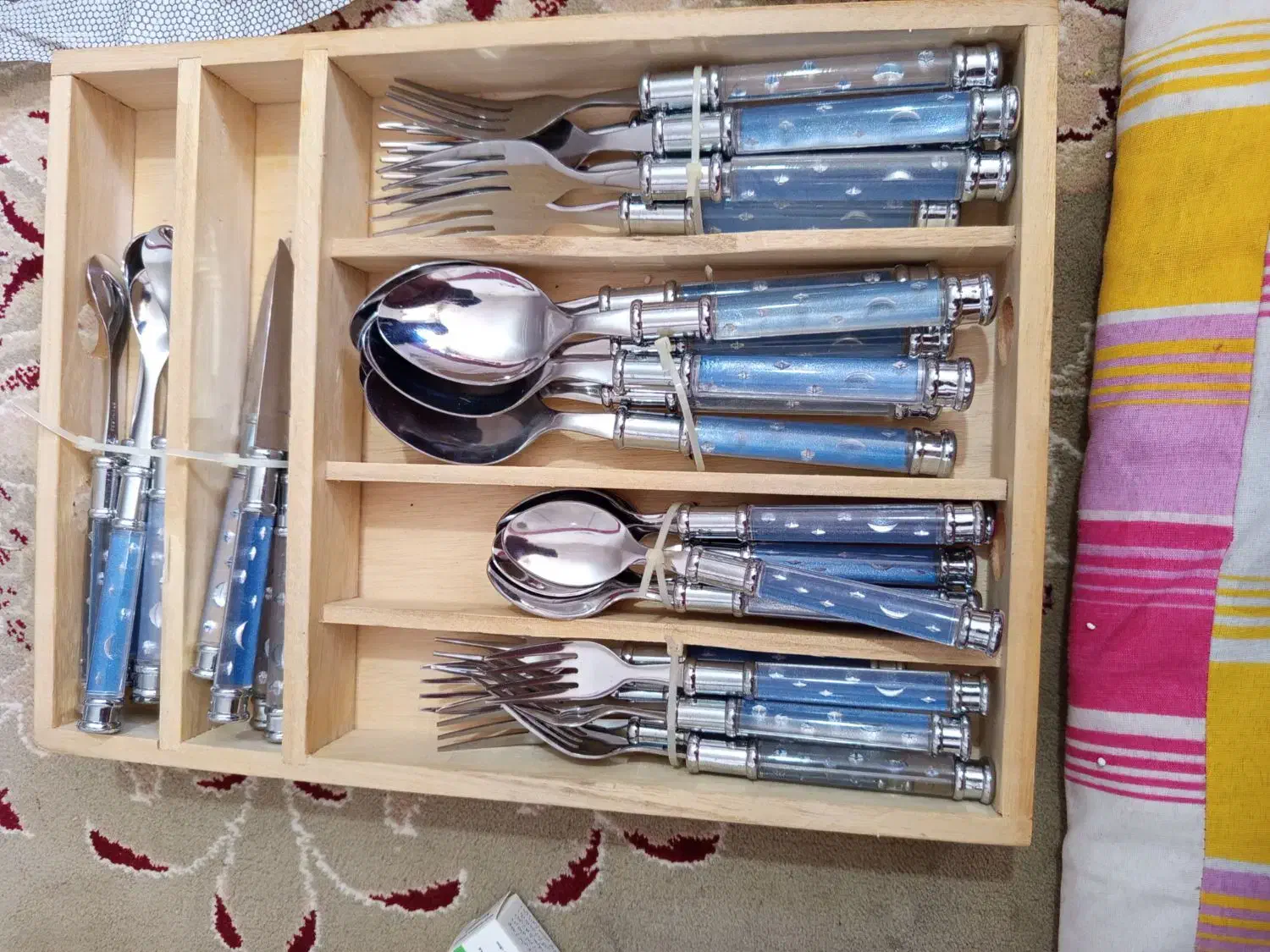 سرویس قاشق چنگال و چاقو|ظروف سرو و پذیرایی|فیروزآباد (فارس), |دیوار