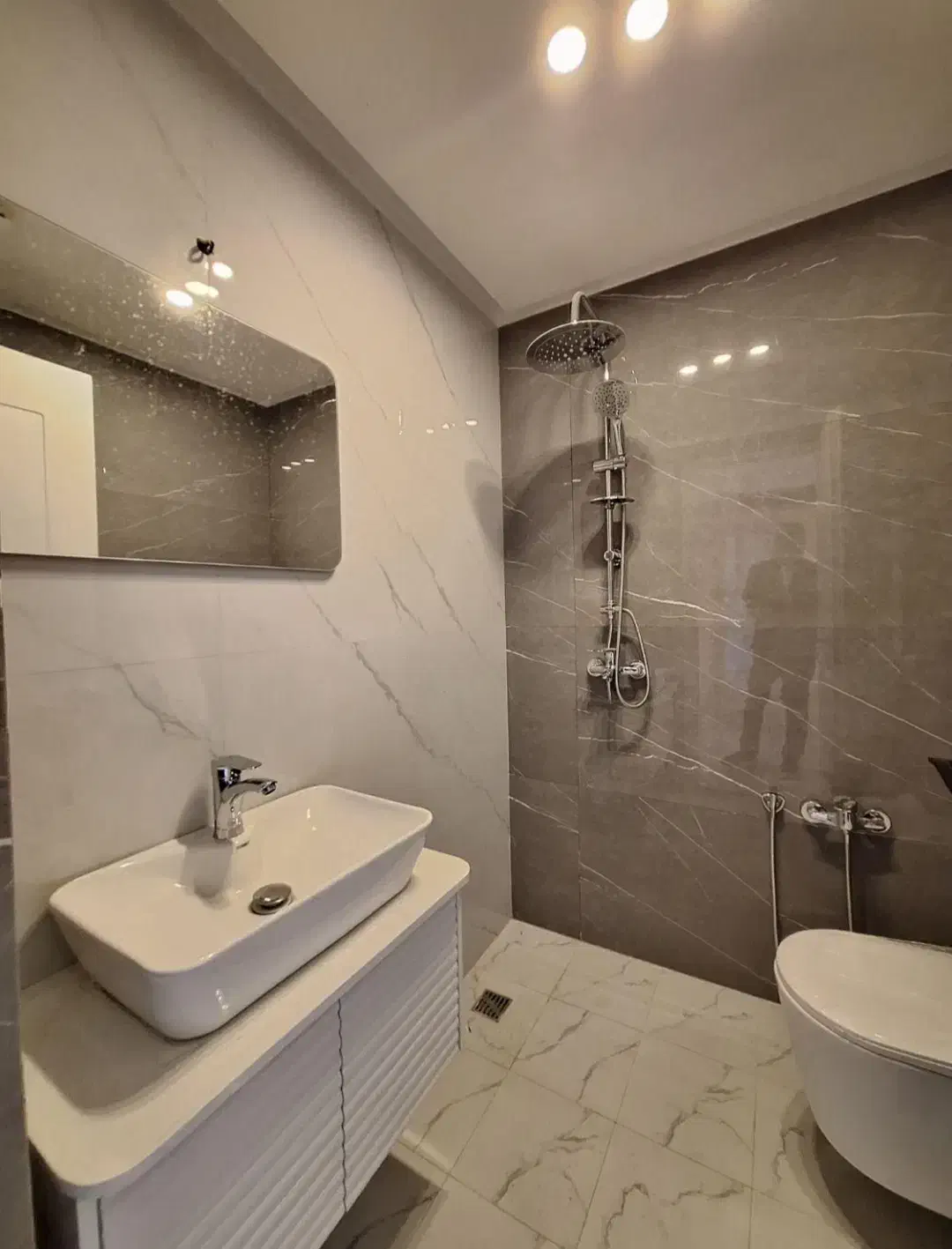 120متر*3خواب*تکواحدی*طبقات بالا*تاپ لوکیشن|اجارهٔ آپارتمان|تهران, جنتآباد مرکزی|دیوار