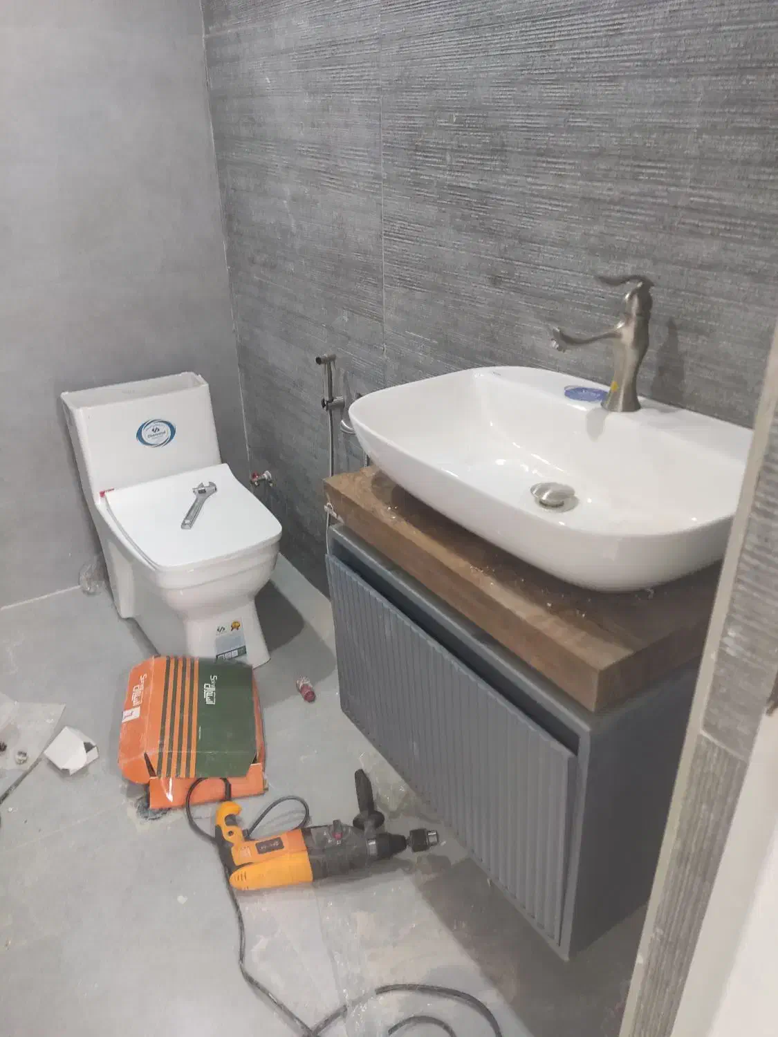 نصب، تعویض و تعمیرات شیرآلات|خدمات پیشه و مهارت|شیراز, سرو|دیوار