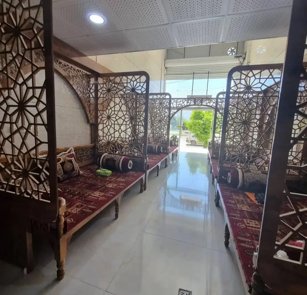 ۵ عدد تخت چوبی بهمراه دکور.گره چینی.سنتی|تخت و سرویس خواب|شیراز, کیان آباد|دیوار
