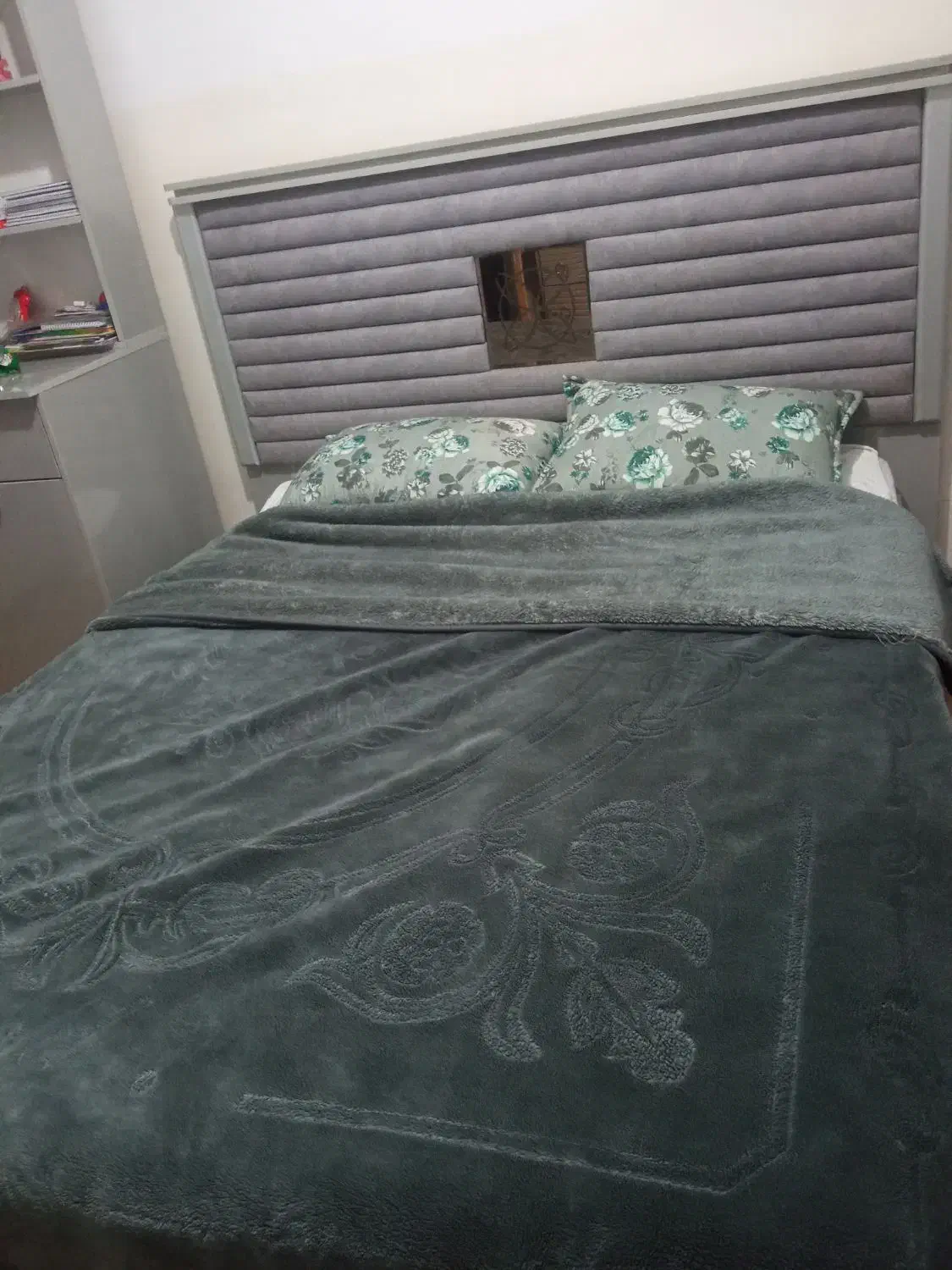 سرویس خواب|تخت و سرویس خواب|پرند, فاز ۴|دیوار