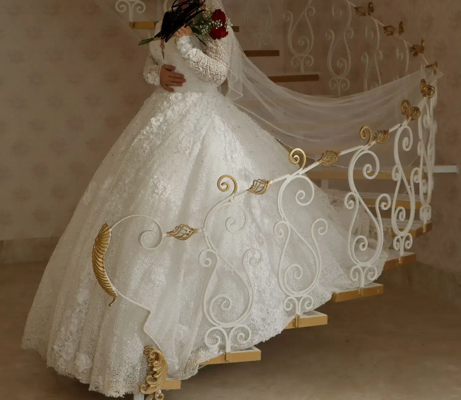 پیراهن|لباس|قم, نیروگاه|دیوار