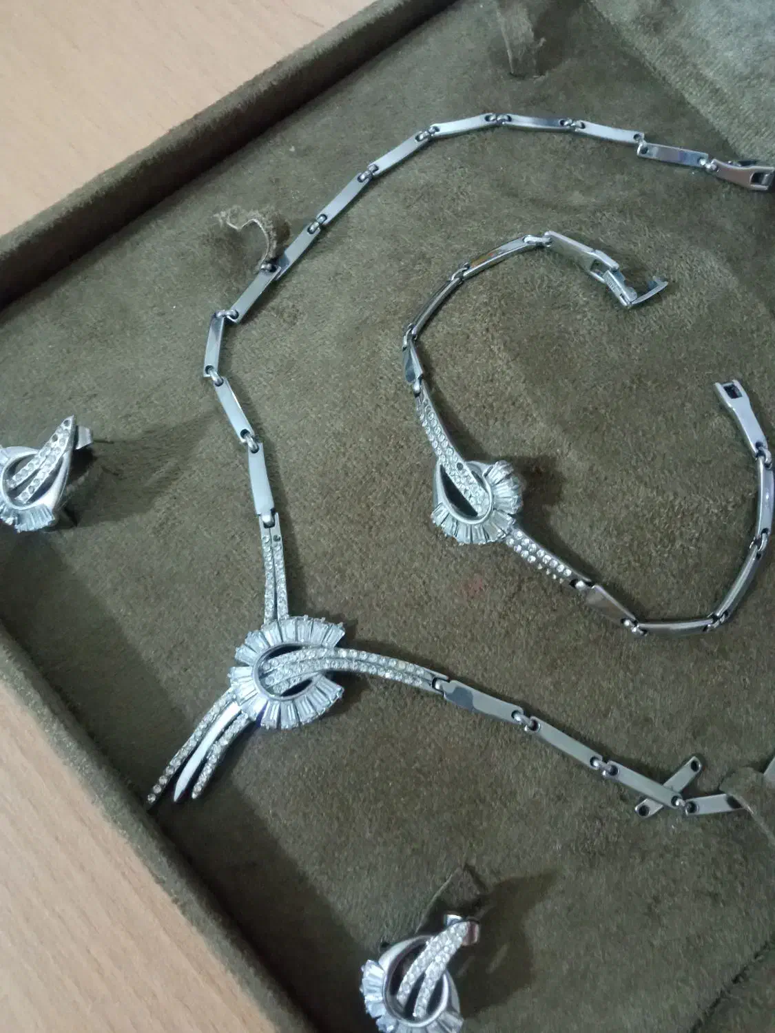 شخصی|بدلیجات|کوهسار (البرز), |دیوار