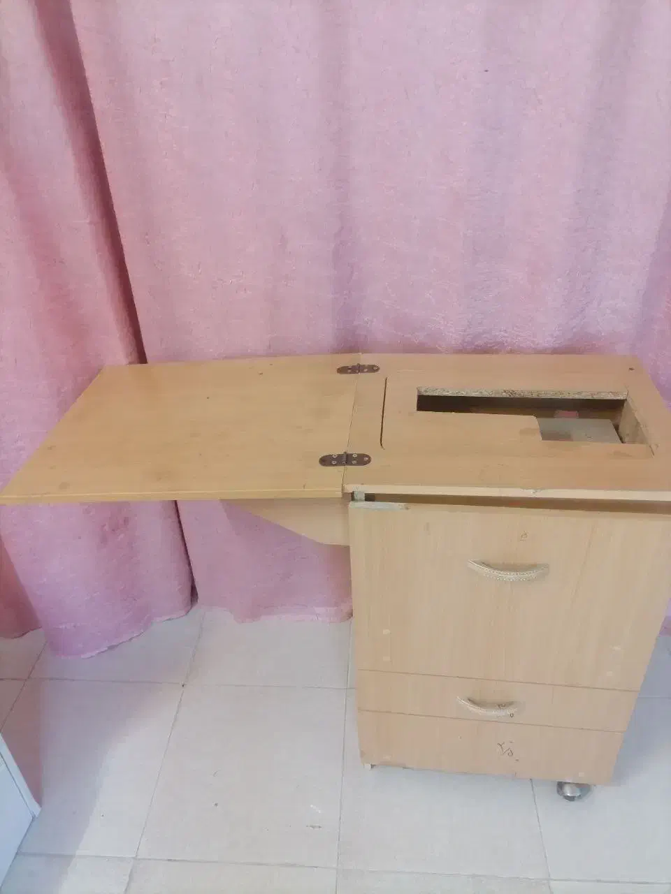 میز غذاخوری. میز چرخ خیاطی|میز و صندلی غذاخوری|رفسنجان, |دیوار