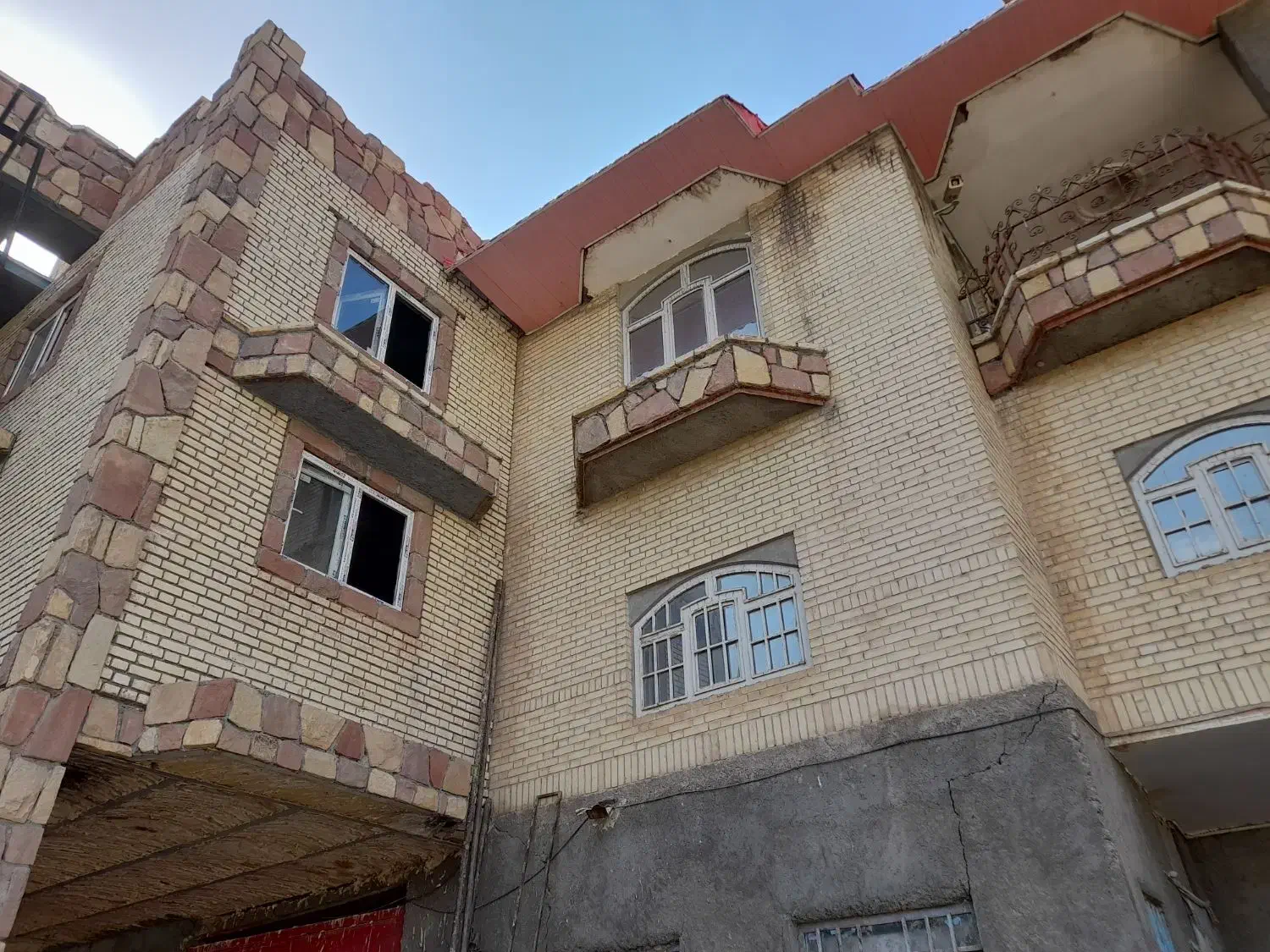 تمیزی کاری با سابقه|خدمات نظافت|بجنورد, |دیوار