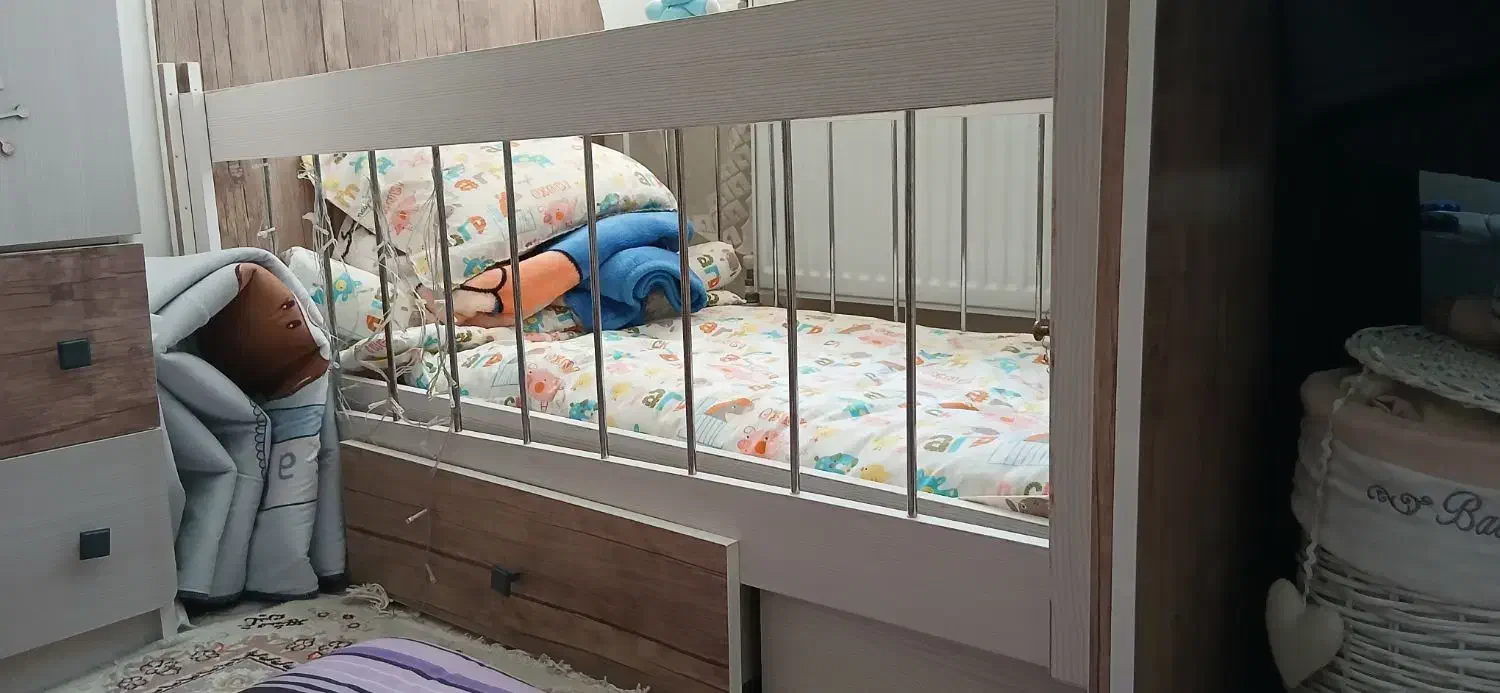 تخت کودک|تخت و صندلی بچه|ماهدشت, |دیوار