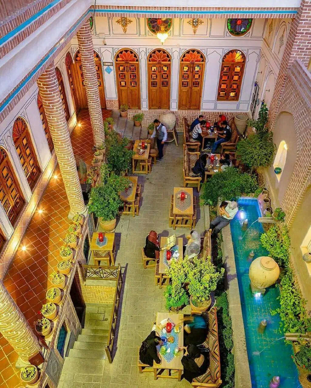 فرصت طلایی مشاغل ،۲۷۰متر با پارک مناسب و تابلوخوری|اجارهٔ مغازه و غرفه|اهواز, زیتون کارمندی|دیوار