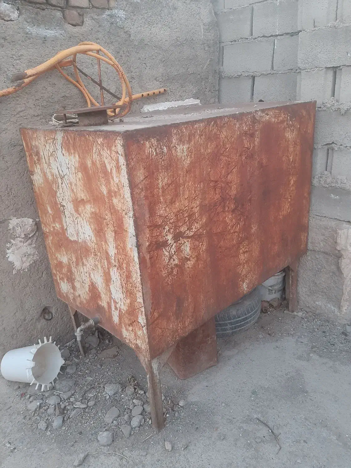 تانکرنفت۱۰۰۰لیتری ورق ۵ میل|مصالح و تجهیزات ساختمان|نیشابور, مازول|دیوار