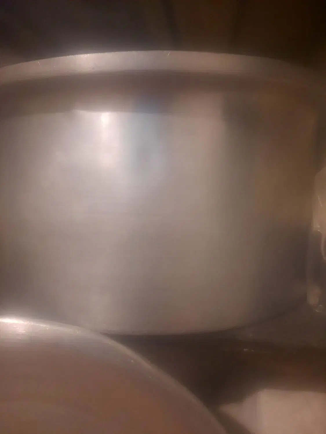 دیگ روی|ظروف پخت‌وپز|علی‌آباد کتول, |دیوار