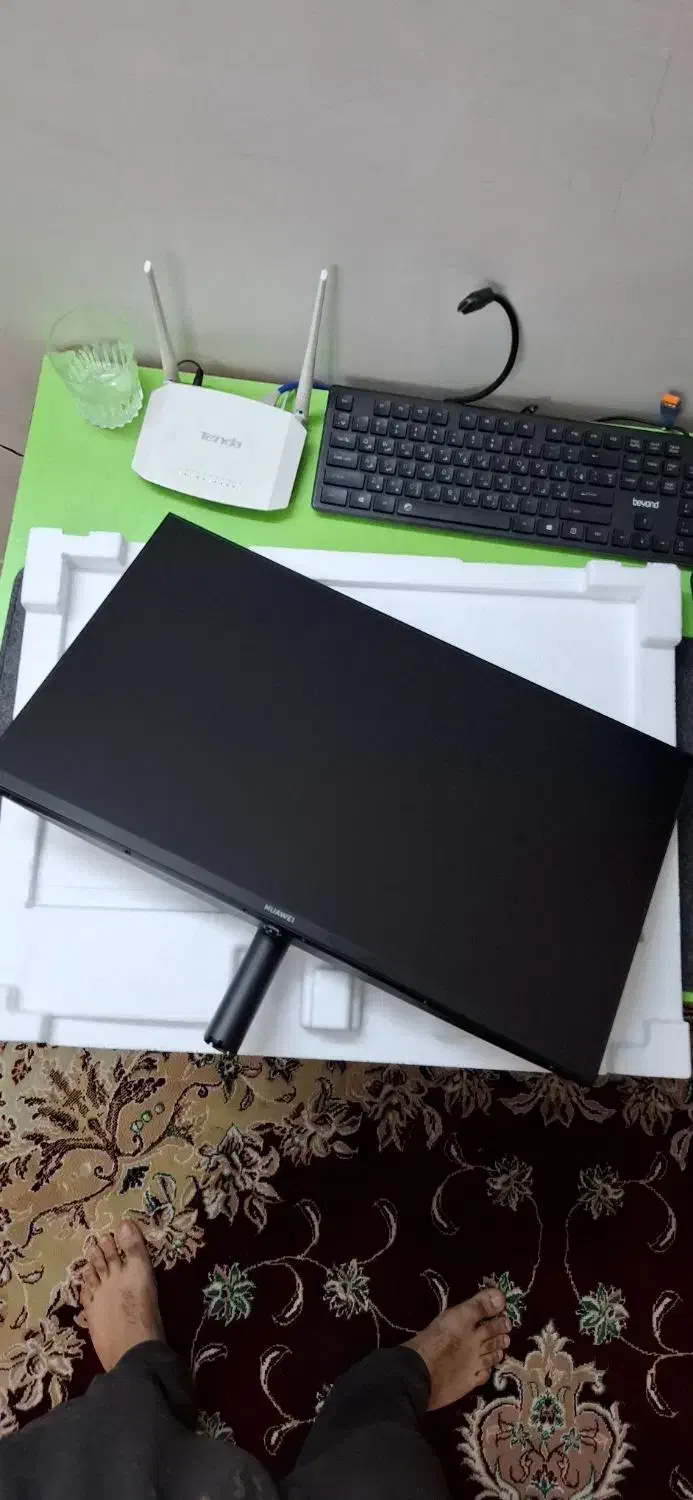 مانیتور ۲۴ اینچ هواوی|قطعات و لوازم جانبی رایانه|تبریز, |دیوار