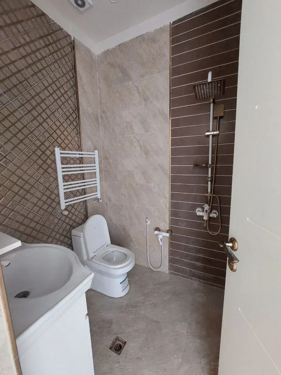 ۹۵ متر دوخواب/نور عالی/تراس ولنجک