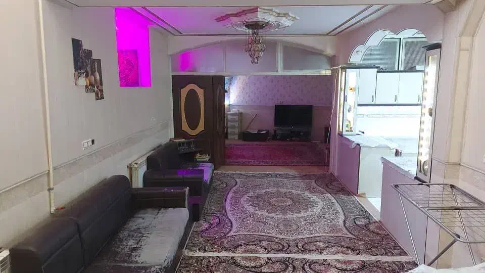 اجاره منزل مسکونی کوتاه مدت|اجارهٔ کوتاه‌مدت آپارتمان و سوئیت|قم, هنرستان|دیوار
