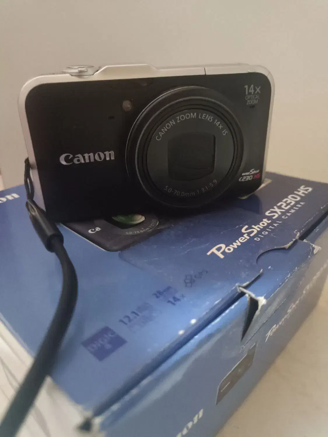 دوربین canon و پایه دوربین در حد نو|دوربین عکاسی و فیلمبرداری|رشت, دیانتی|دیوار