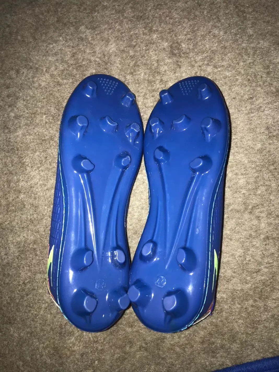 کفش فوتبالی سایز ۴۴|تجهیزات ورزشی|تهران, هفت چنار|دیوار