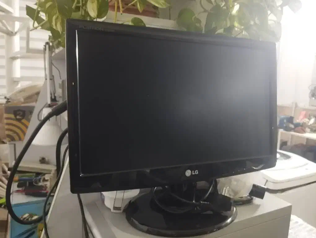 مانیتور ال،جی، ۱۹ اینچ|قطعات و لوازم جانبی رایانه|آزادشهر, |دیوار