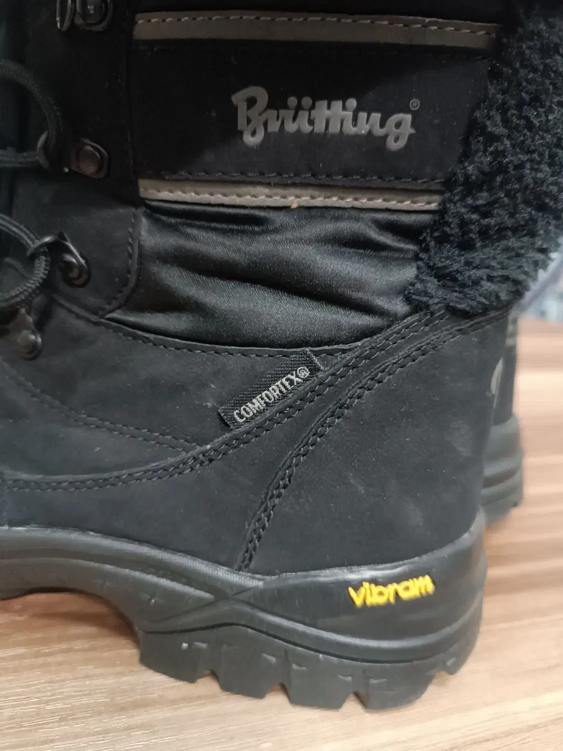 پوتین ویبرام.41|کوهنوردی و کمپینگ|تهران, میدان میوه و ترهبار مرکزی|دیوار