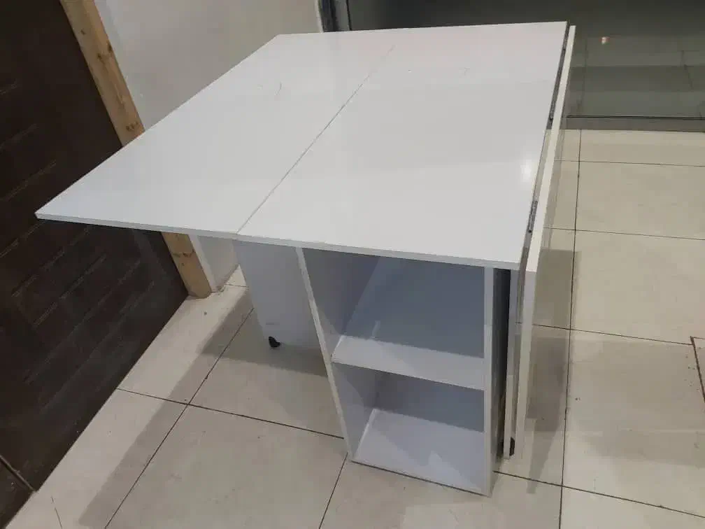 میز برش خیاطی تاشو و محکم مناسب مزون و کارگاه|لوازم خیاطی و بافتنی|مشهد, ده دی|دیوار