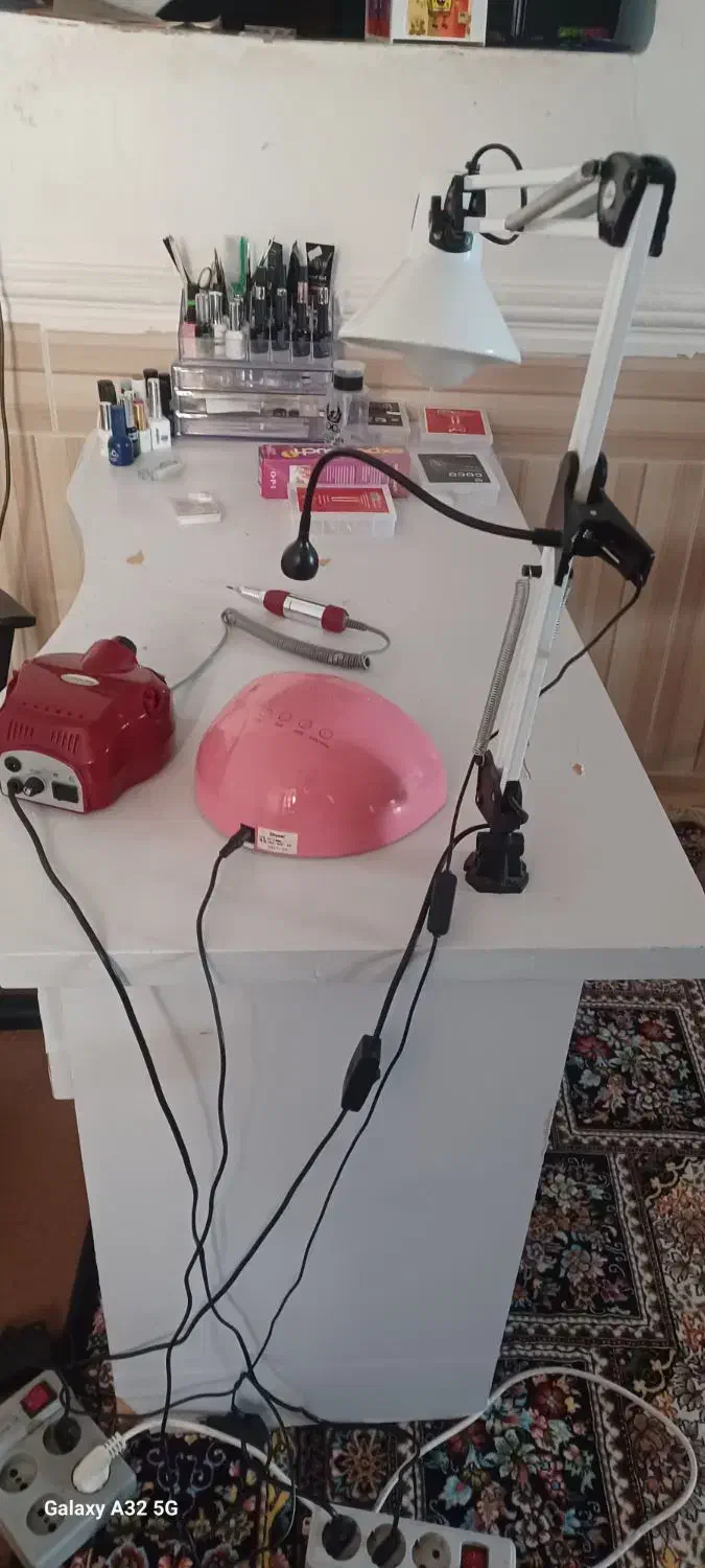 وسایل کاشت ناخن|آرایشگاه و سالن‌های زیبایی|یاسوج, |دیوار