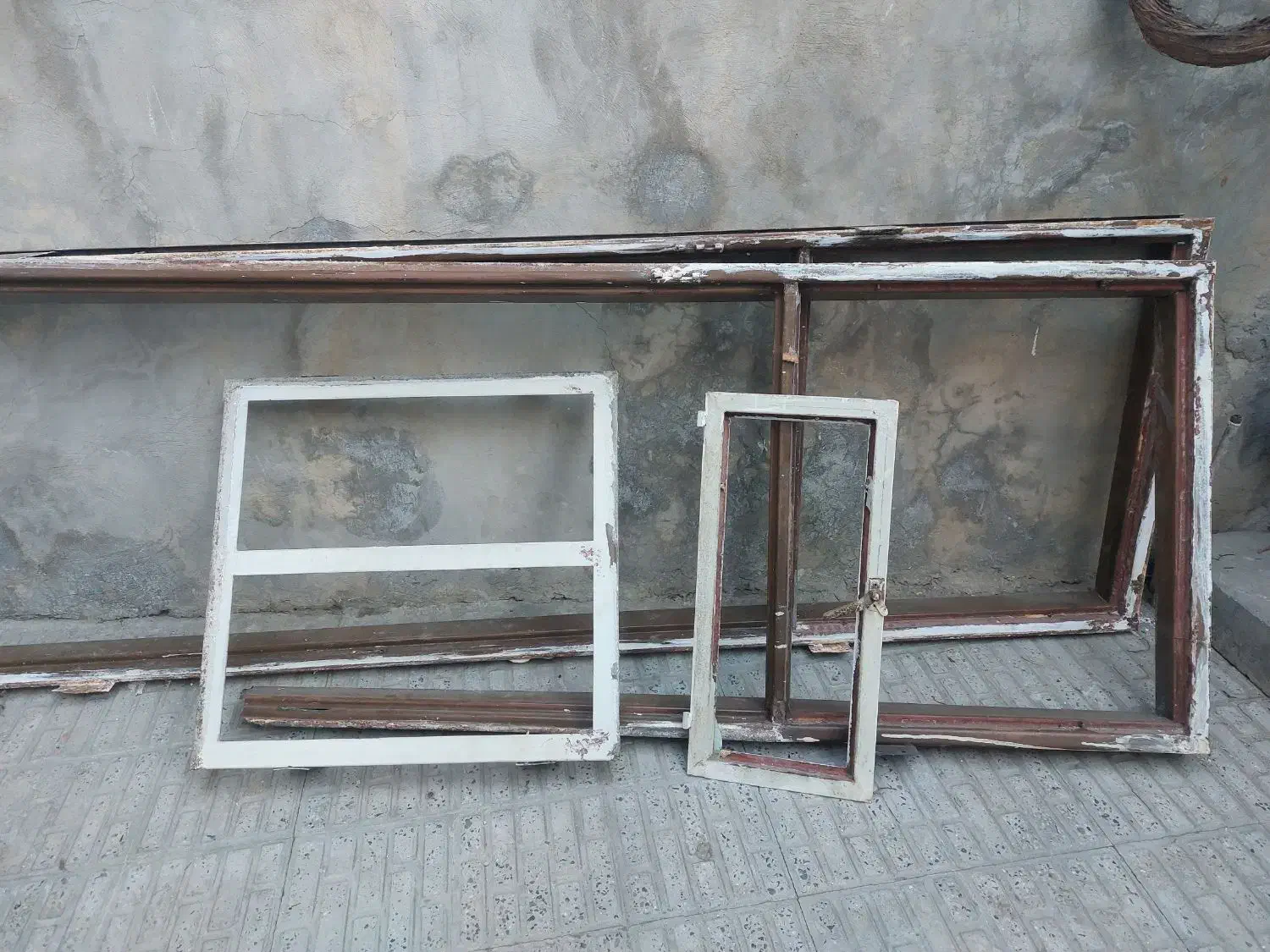 چارچوب در و پنجره اهنی کابینت فلزی و سینک و روشویی|حراج|کامیاران, |دیوار