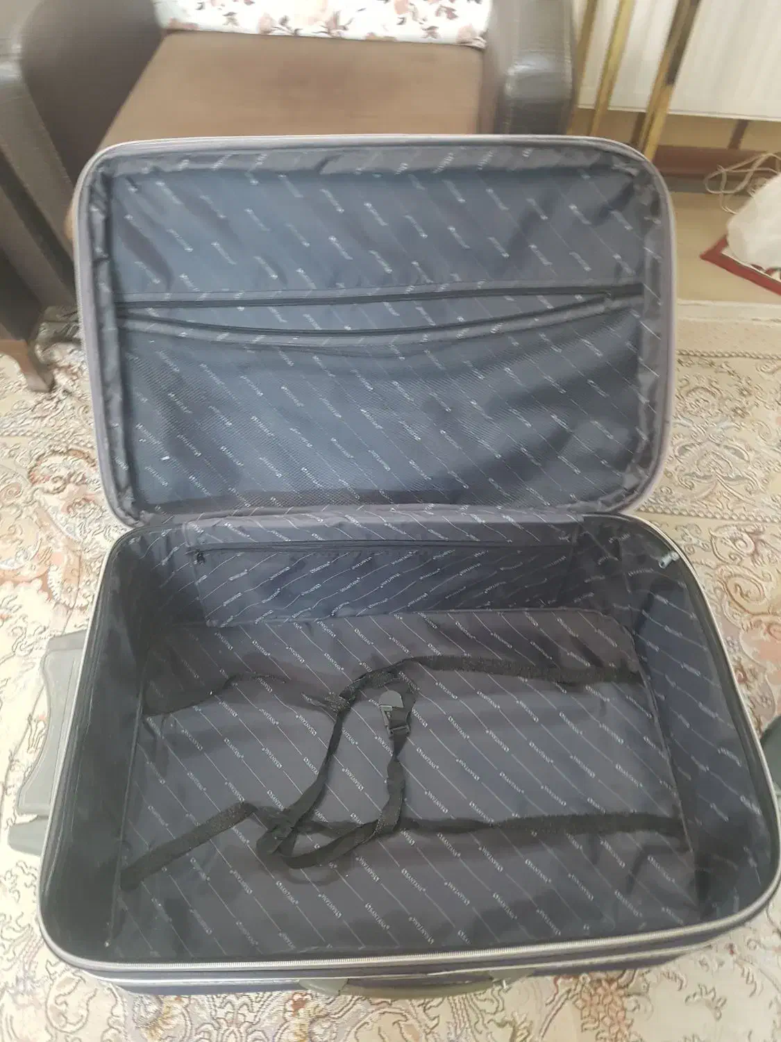 انواع چمدان مسافرتی|کیف، کفش، کمربند|مشهد, زیبا شهر|دیوار