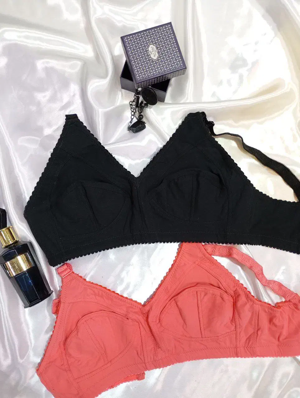 لباس زیر|لباس|مشهد, امیر|دیوار