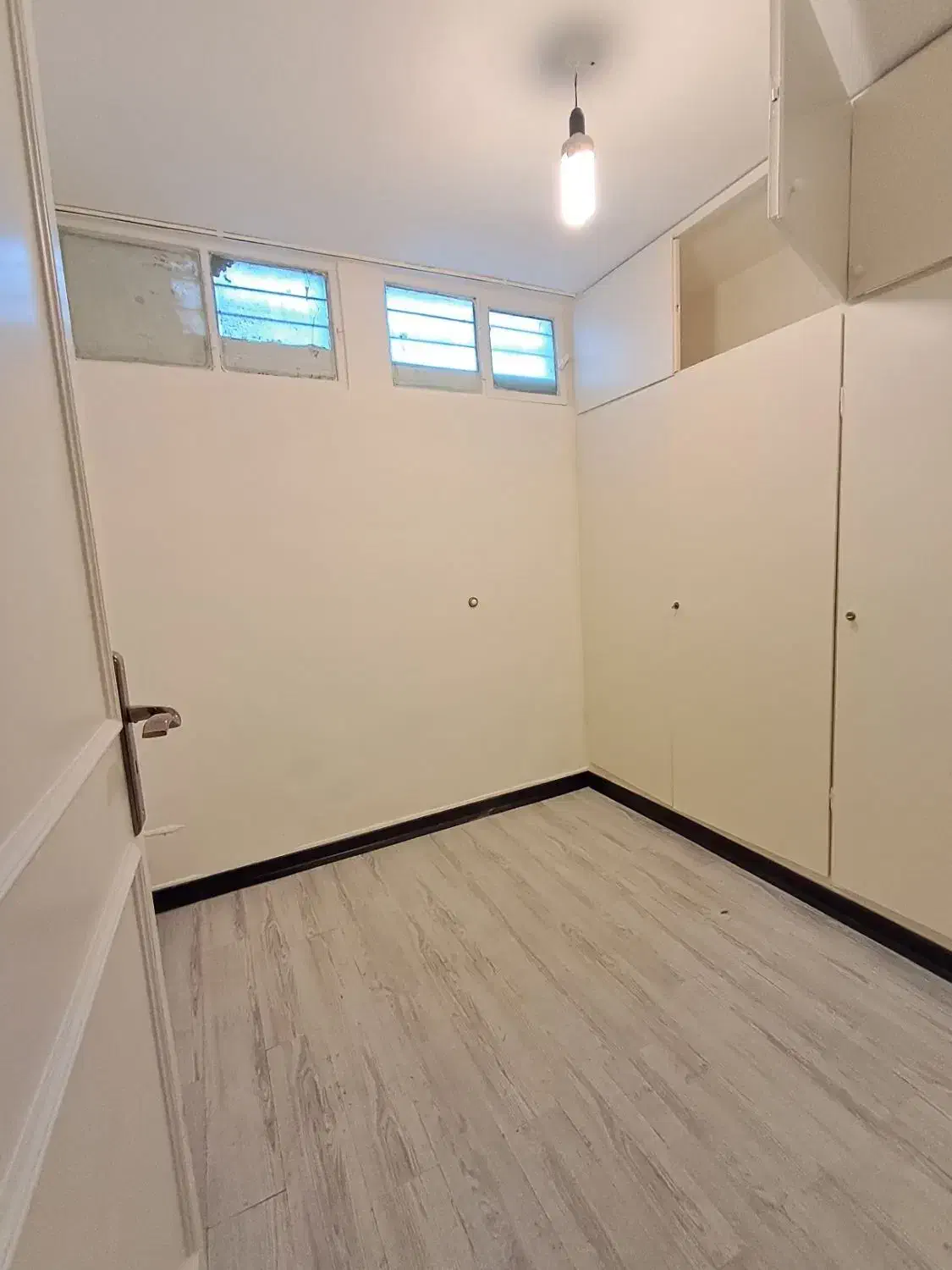 ۴۳متری یکخوابه طبقه زیرهمکف پلیس،گلپایگانیها