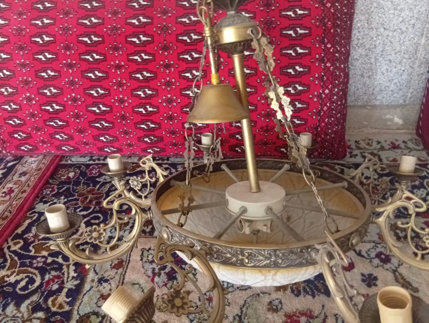 تعدادی لوسترکارکرده تمیز|لوستر و چراغ آویز|همدان, |دیوار