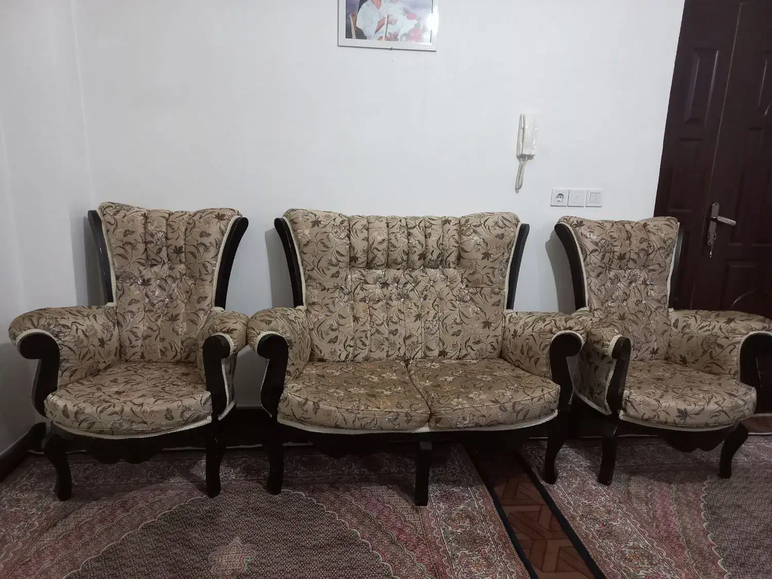 مبل هفت نفره سالم یک دست کامل جنس مبل عالی و محکم|مبلمان خانگی و میز عسلی|خلخال, |دیوار