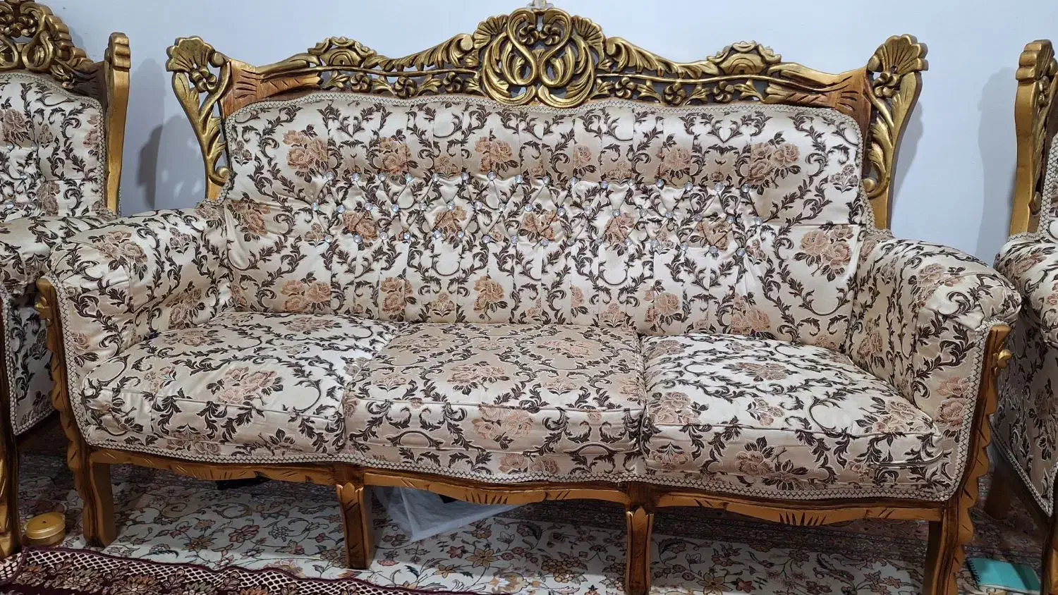 مبلمان سلطنتی|مبلمان خانگی و میز عسلی|سنندج, |دیوار