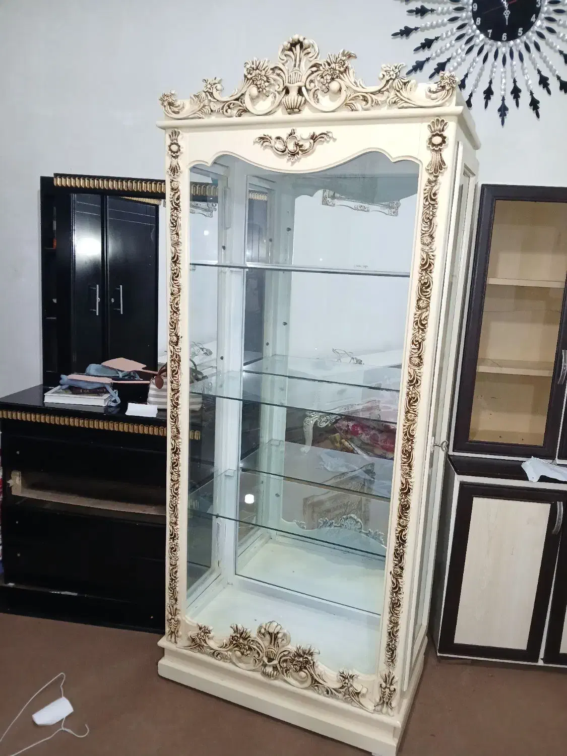 بوفه در حد نو|بوفه، ویترین، کنسول|سلماس, |دیوار