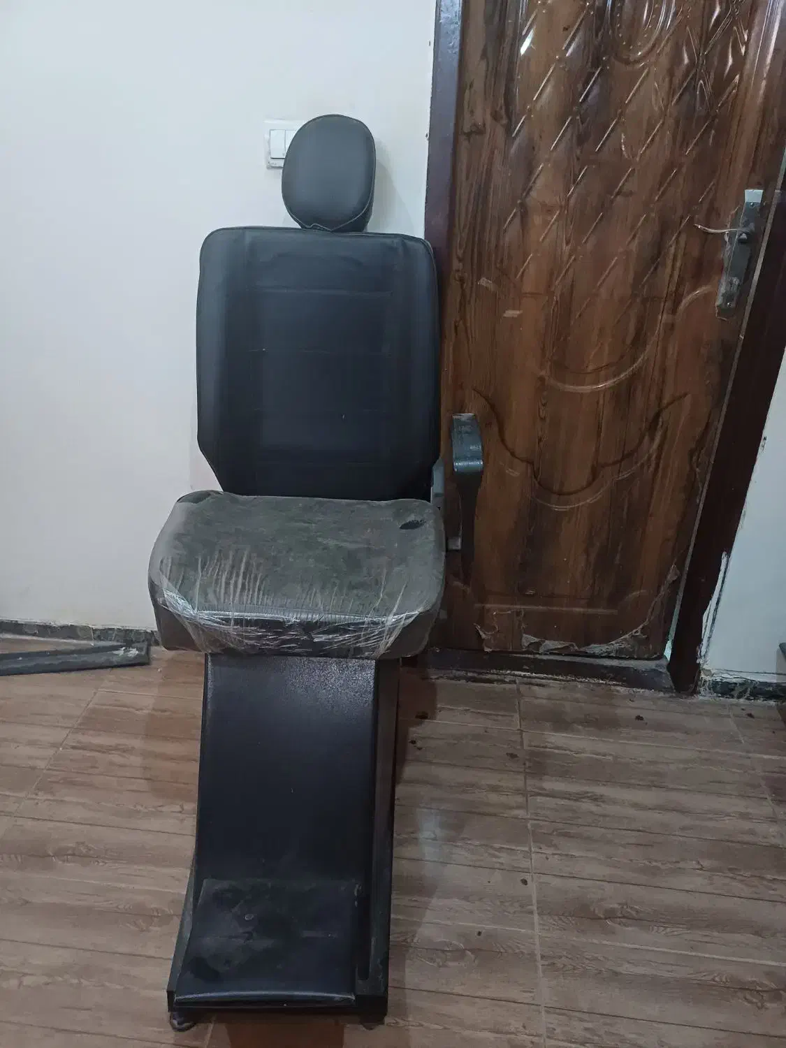 صندلی اسلاح|آرایشگاه و سالنهای زیبایی|کرمان, |دیوار