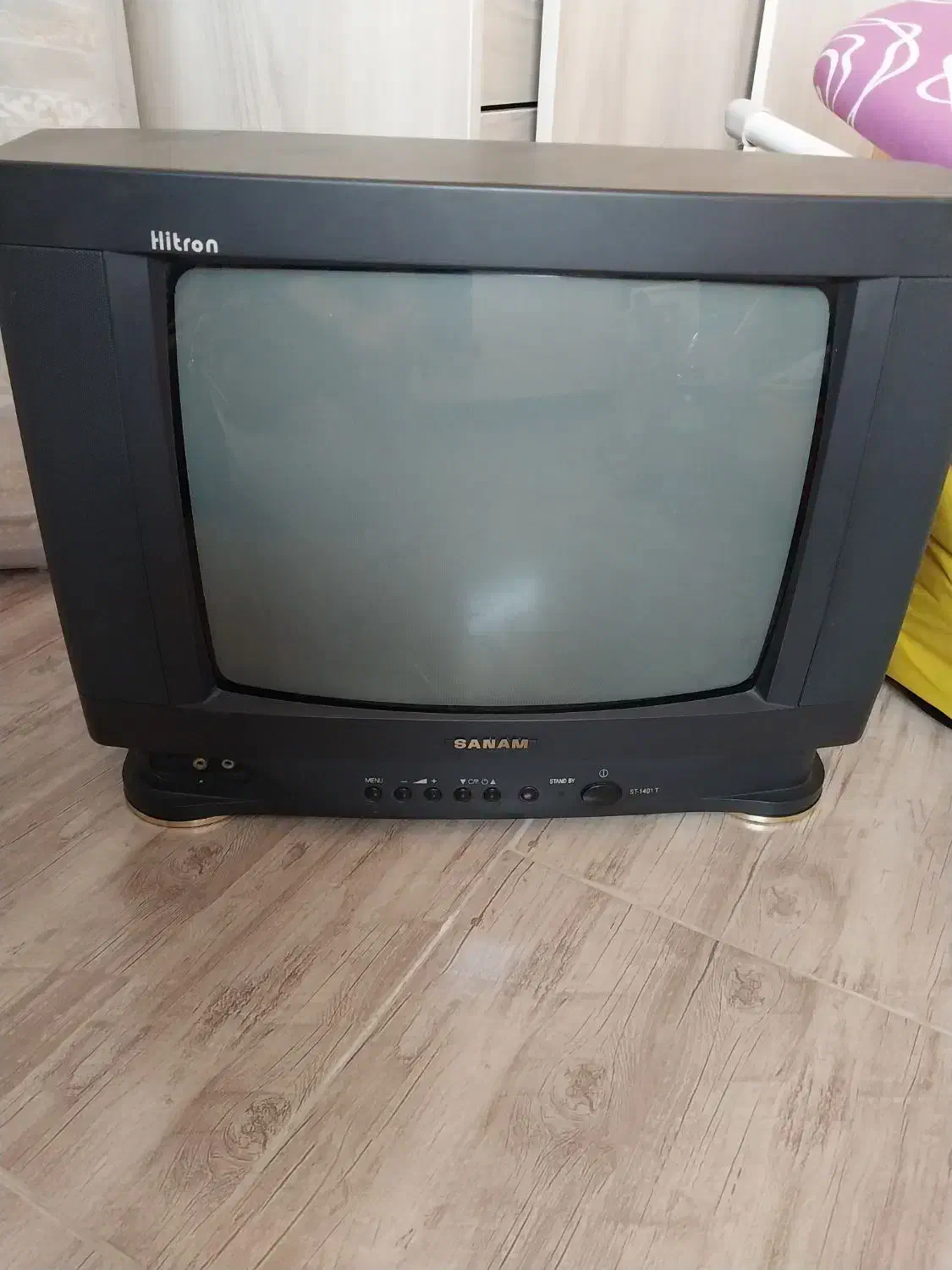 تلوزیون ۱۴ اینچ  رنگی صنام  ،|تلویزیون و پروژکتور|رشت, استقامت ۱|دیوار
