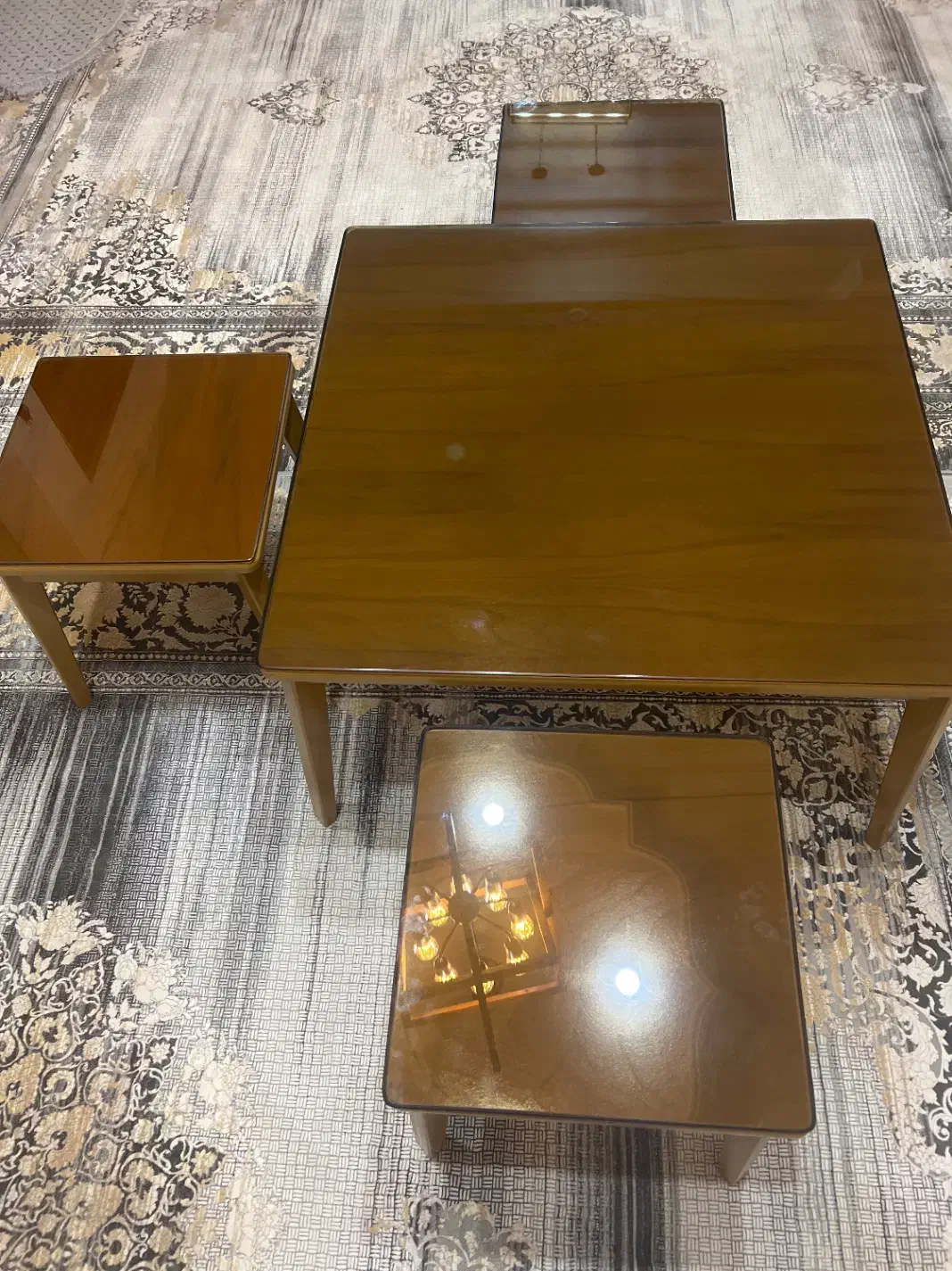 یه دست جلومبلی به همراه۳عددعسلی نو نو|مبلمان خانگی و میز عسلی|قرچک, میرزائی شمالی|دیوار