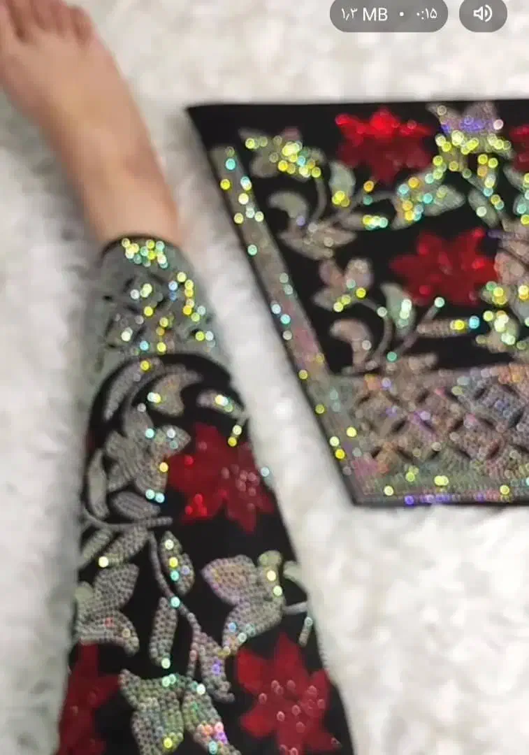 نگین کوبی|لباس|میناب, |دیوار