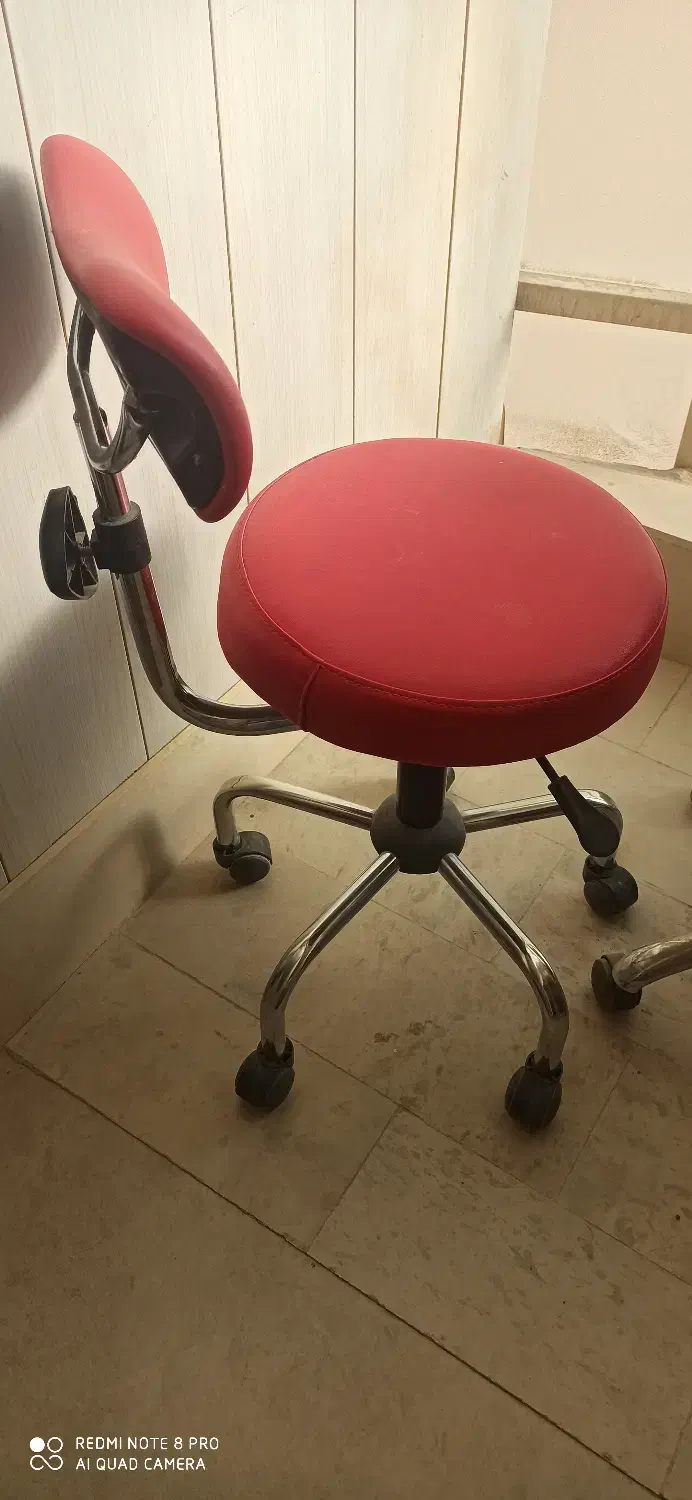 صندلی چرخدار کوچک|آرایشگاه و سالنهای زیبایی|بیرجند, |دیوار