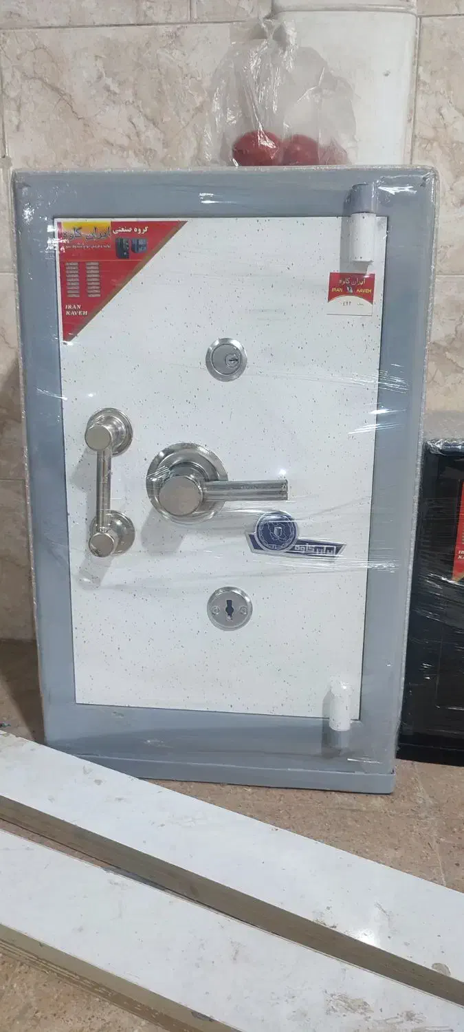 نمایندگی گاوصندوقی در میبد اردکان اشکذر زارچwxe|ابزارآلات|میبد, |دیوار