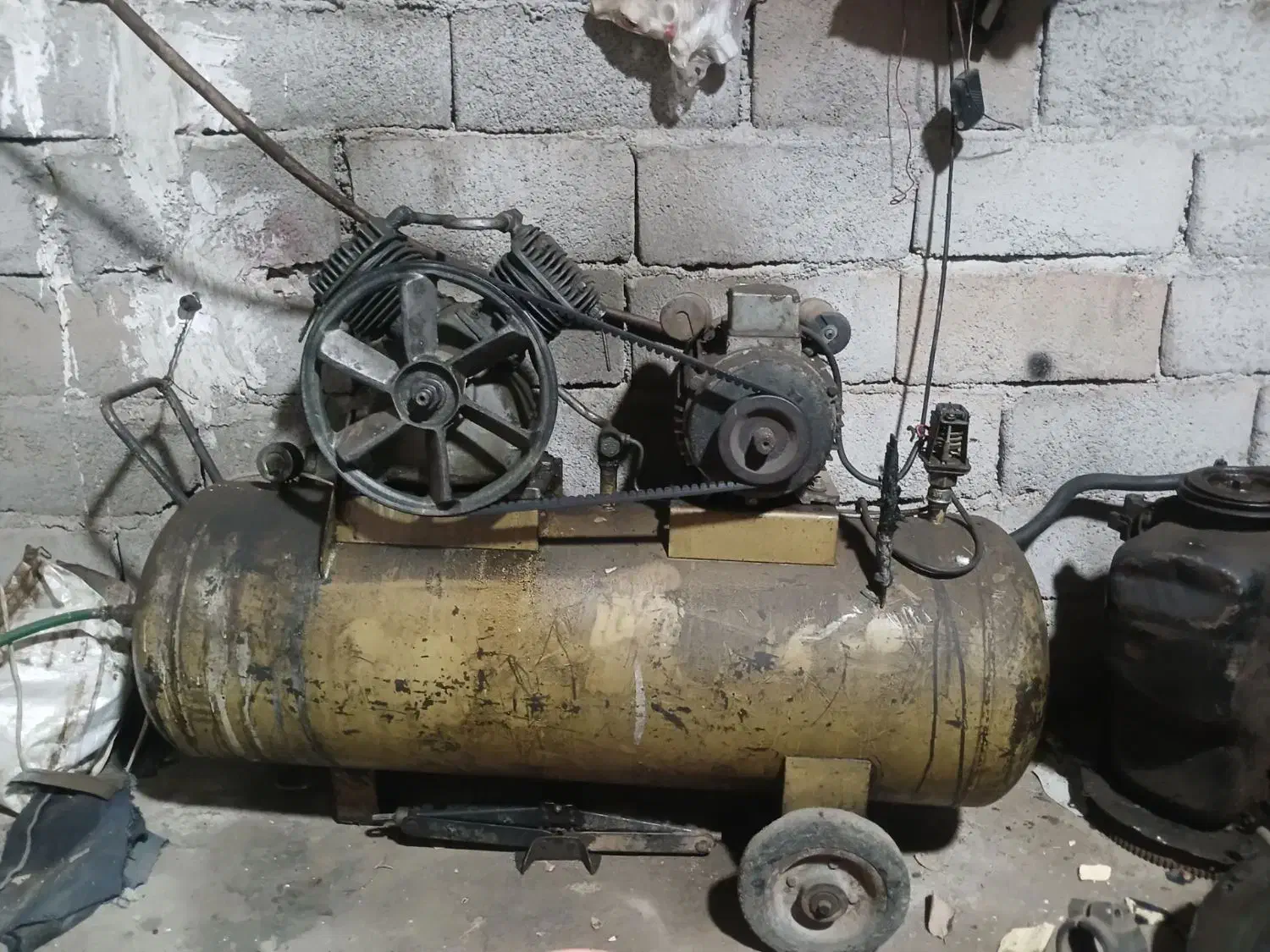 پمپ باد ۱۵۰ لیتری دو سیلندر|ابزارآلات|اقبالیه, |دیوار