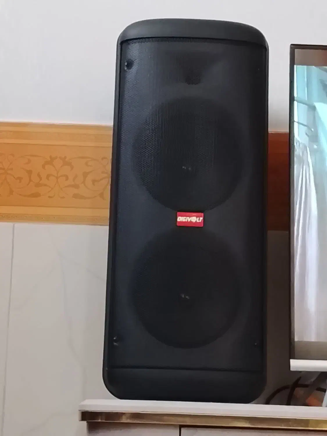 اسپیکر بلوتوثی میکروفن دار|سیستم صوتی خانگی|قم, چهل درخت|دیوار