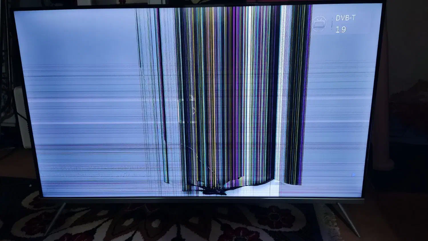 تلویزیون شکسته 43 هوریون|تلویزیون و پروژکتور|مشهد, خواجه ربیع|دیوار