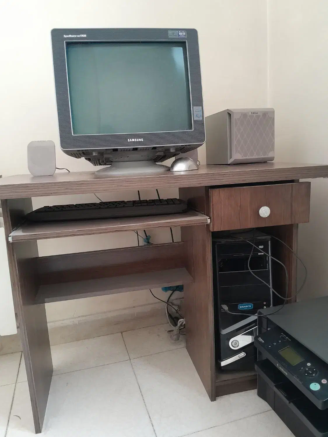 میز کامپیوتر در حد نو|میز تحریر و کامپیوتر|تهران, افسریه شمالی|دیوار