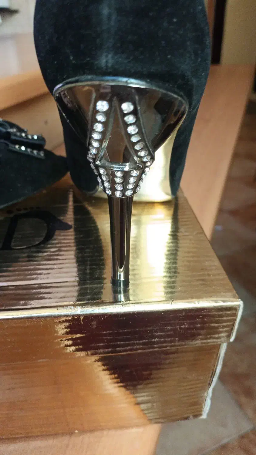 کفش مجلسی نو و شیک اصلا استفاده نشده|کیف، کفش، کمربند|کرمان, |دیوار