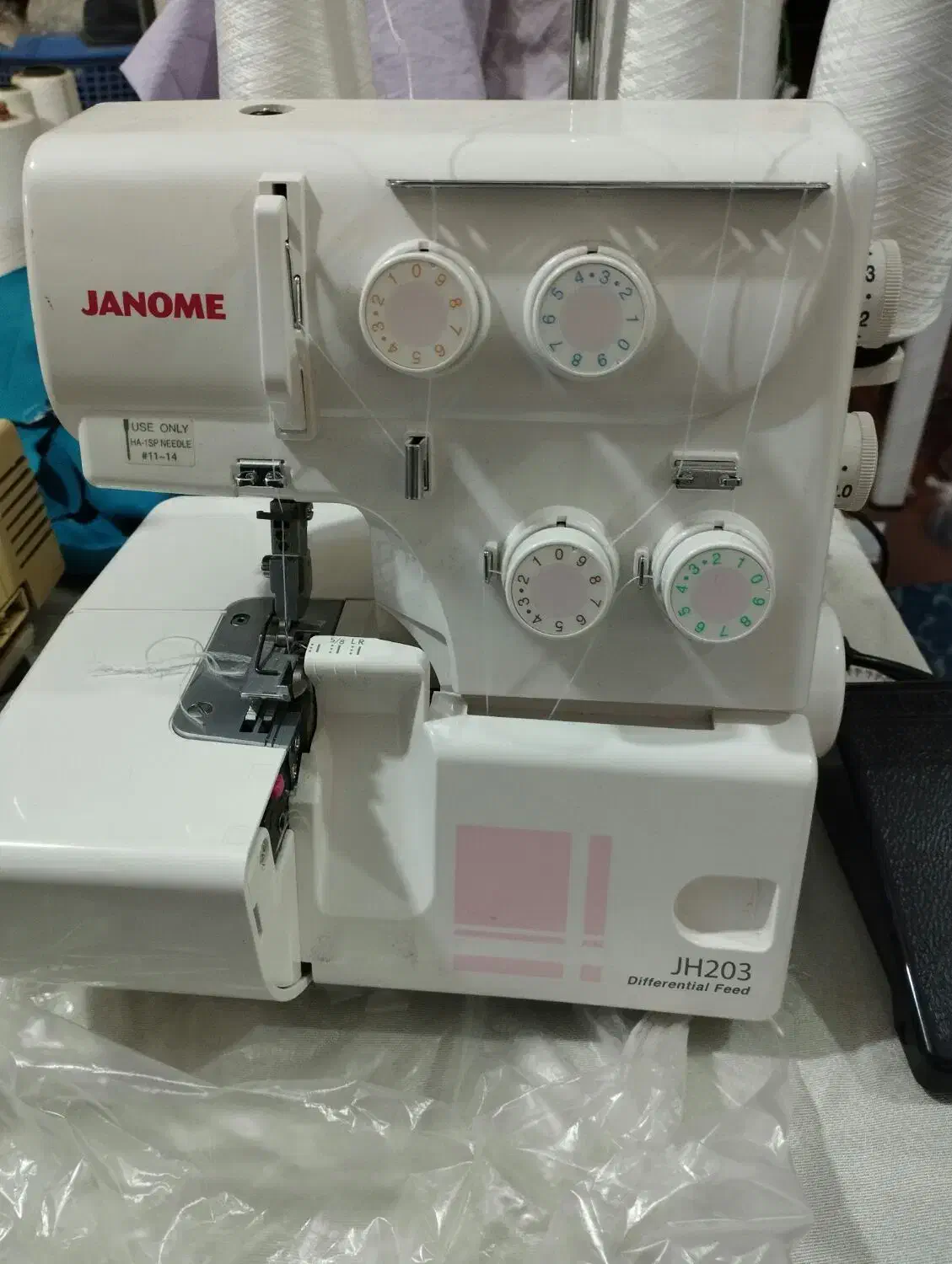 چرخ سردوز چهار نخ اصل تایوان|چرخ خیاطی و ریسندگی|بیرجند, |دیوار