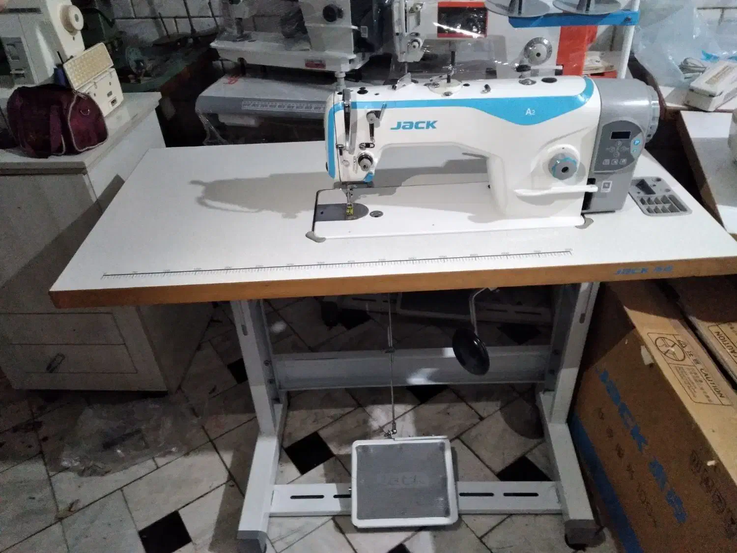 چرخ خیاطی a2سرنخ زن|چرخ خیاطی و ریسندگی|قم, شاه ابراهیم|دیوار