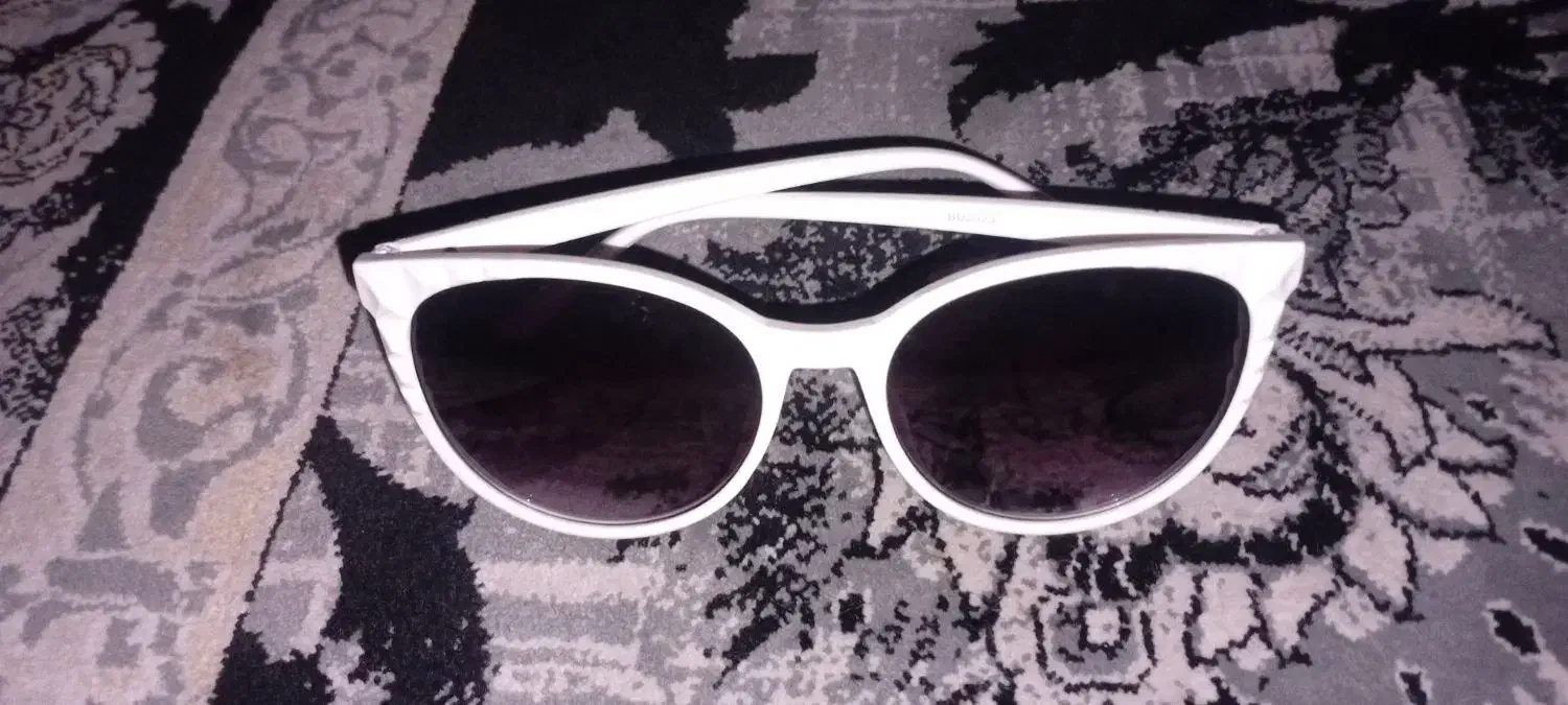 یک عدد عینک زنانه|زیورآلات و اکسسوری|گرگان, |دیوار