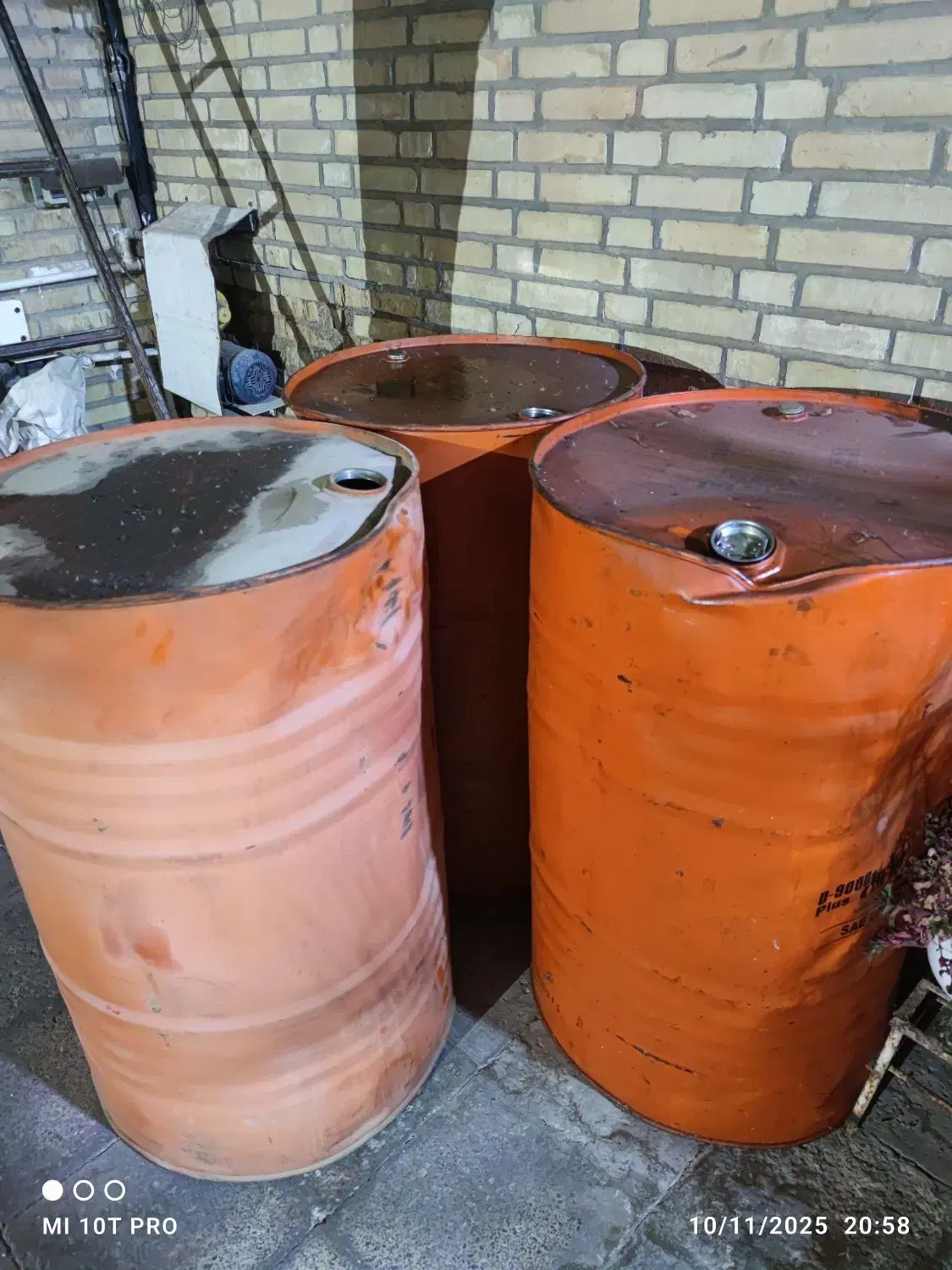 بشکه آهنی ( درام )|مصالح و تجهیزات ساختمان|امیدیه, |دیوار