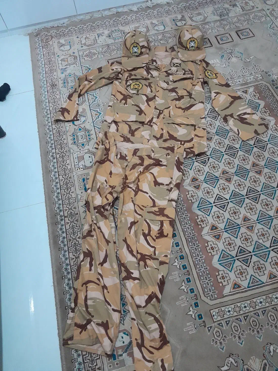 این لباس به فروش می‌رسد|لباس|شاهین‌شهر, عطار|دیوار