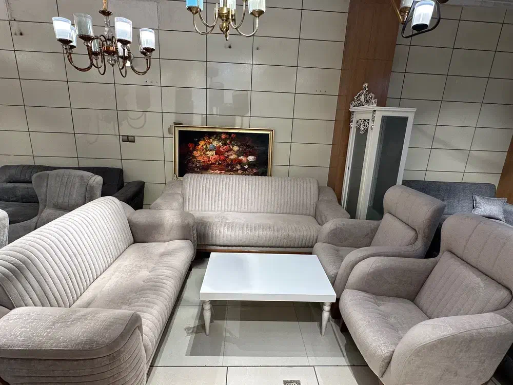 مبل با طراحی بروز--با کیفیت بـرتـر-- بدون واسـطـه|مبلمان خانگی و میز عسلی|شاهینشهر, حافظ جنوبی|دیوار