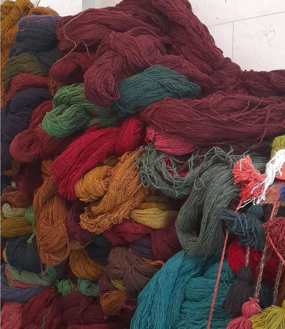 دار گلیم بافی و نخ|فعالیت داوطلبانه|اردکان, |دیوار