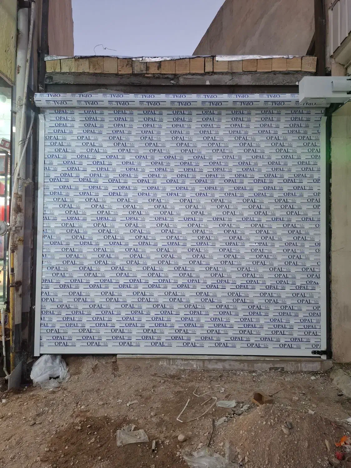 نیازمند شاگرد برای نصب درب برقی|استخدام صنعتی، فنی، مهندسی|دزفول, |دیوار